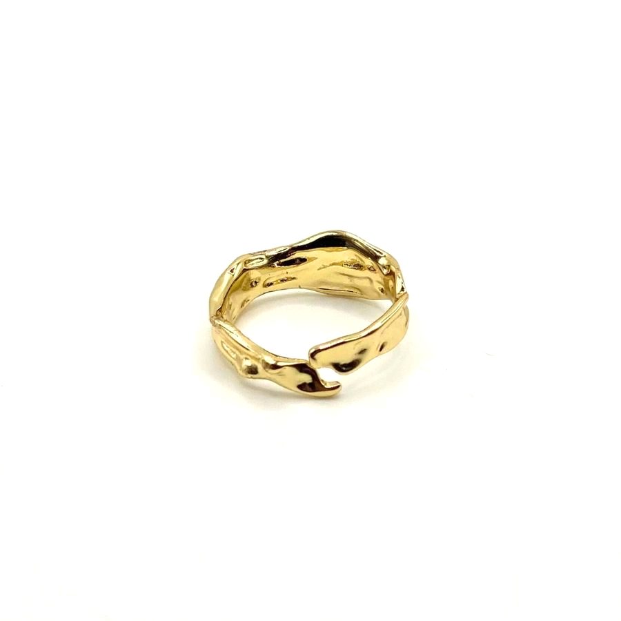 Anillo dorado diseño gota envolvente - foto 2