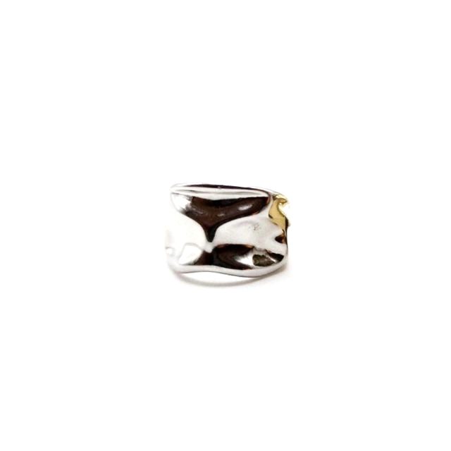 Anillo plateado escultural