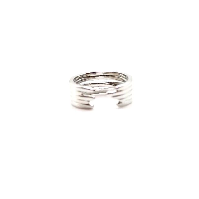 Anillo plata líneas paralelas
