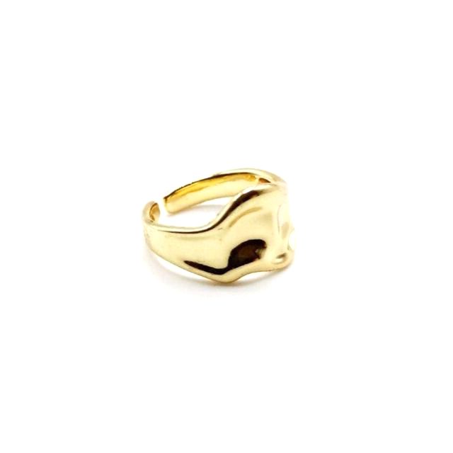 Anillo ancho dorado irregular