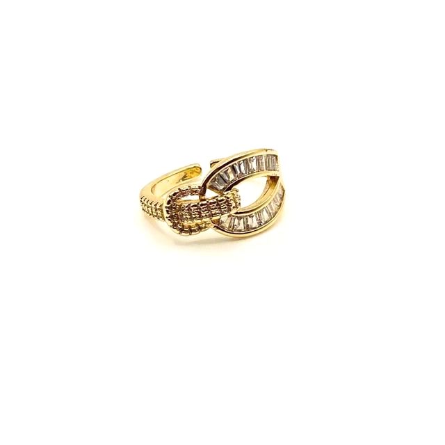 Anillo dorado con nudo y circonias